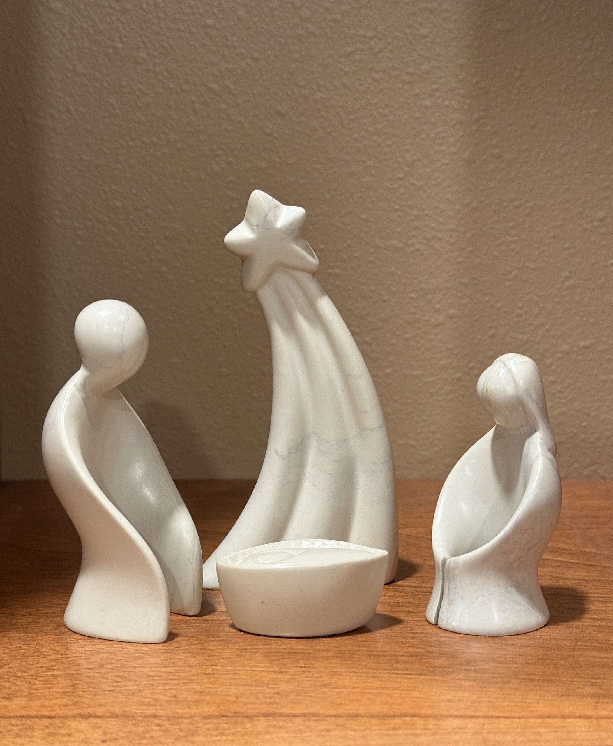 Natural Kisii Soapstone Nativity - Holy Family & Star - Image 7