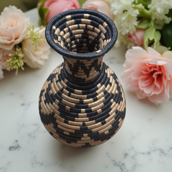Handmade Sisal Basket Vase in Tan,Black with Wavy Design