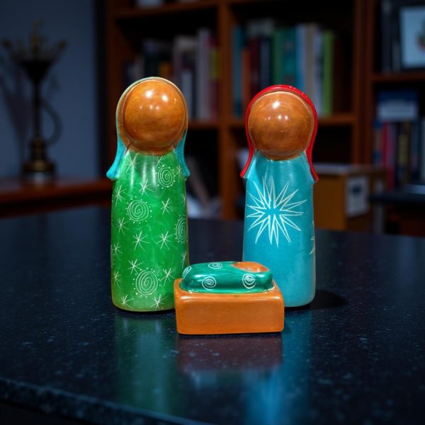 Kisii Soapstone Nativity - Holy Family - Image 6