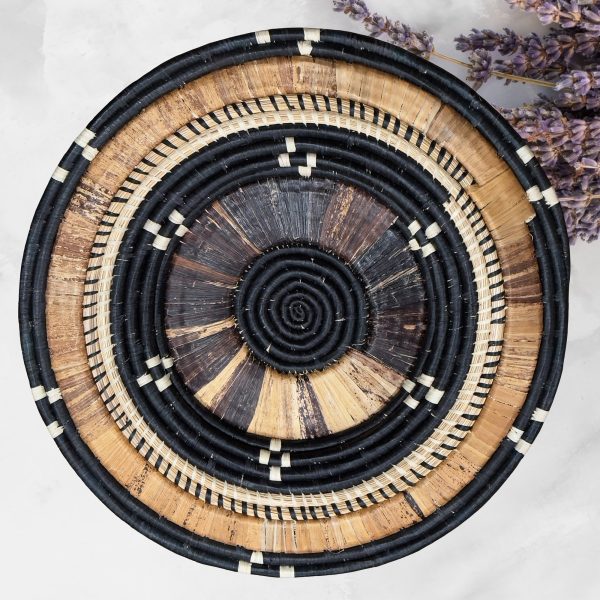 Banana Leaves, Black and Natural Raffia Plate Mat - Image 4