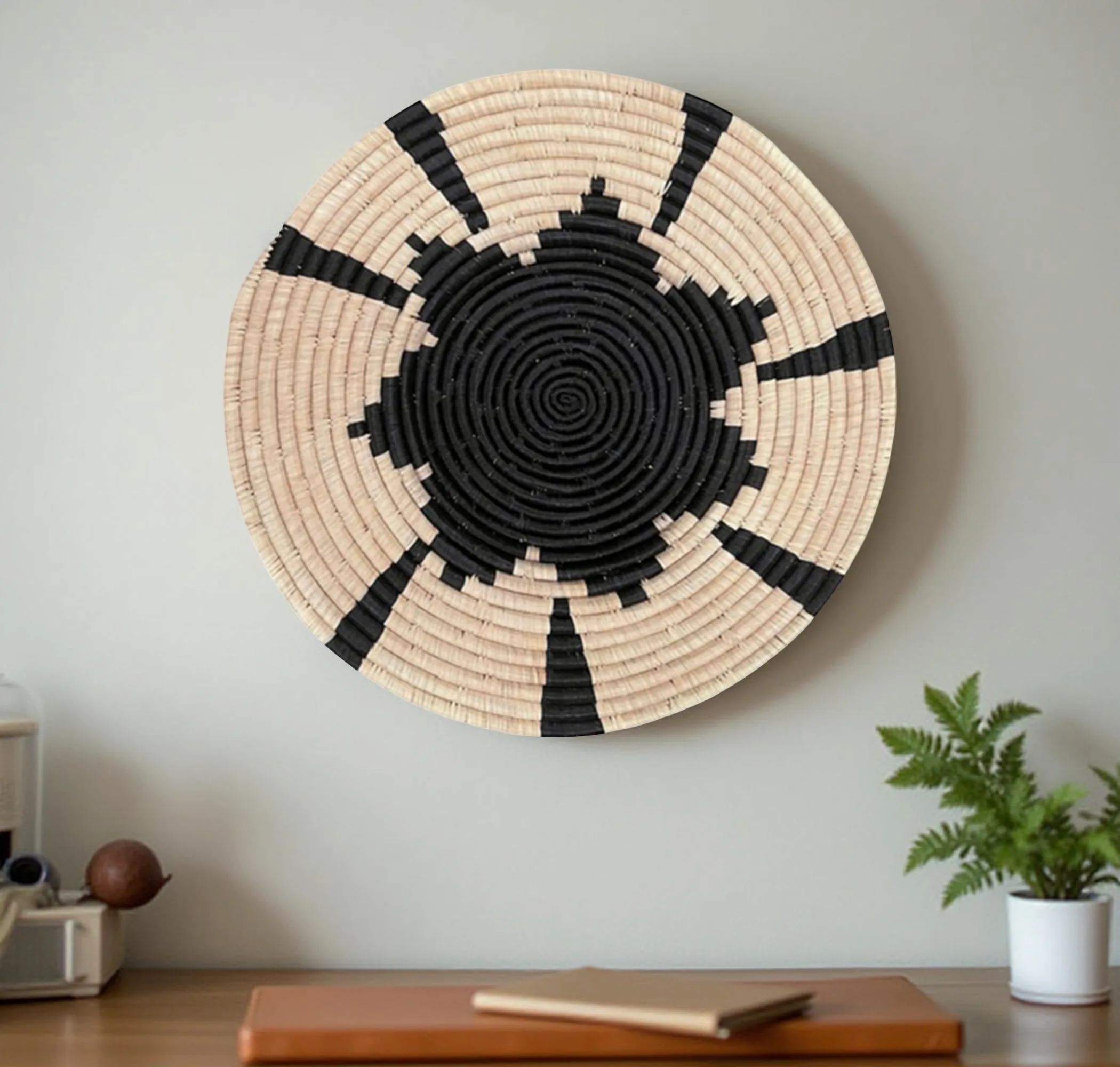 Handwoven Raffia Plate Mat Wall Hanging Decor in Natural and Black Flower - Various Sizes - Image 3