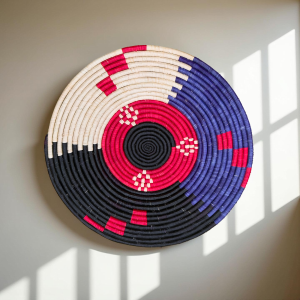Blue, Red, Black, Natural Raffia Plate Mat - Image 4