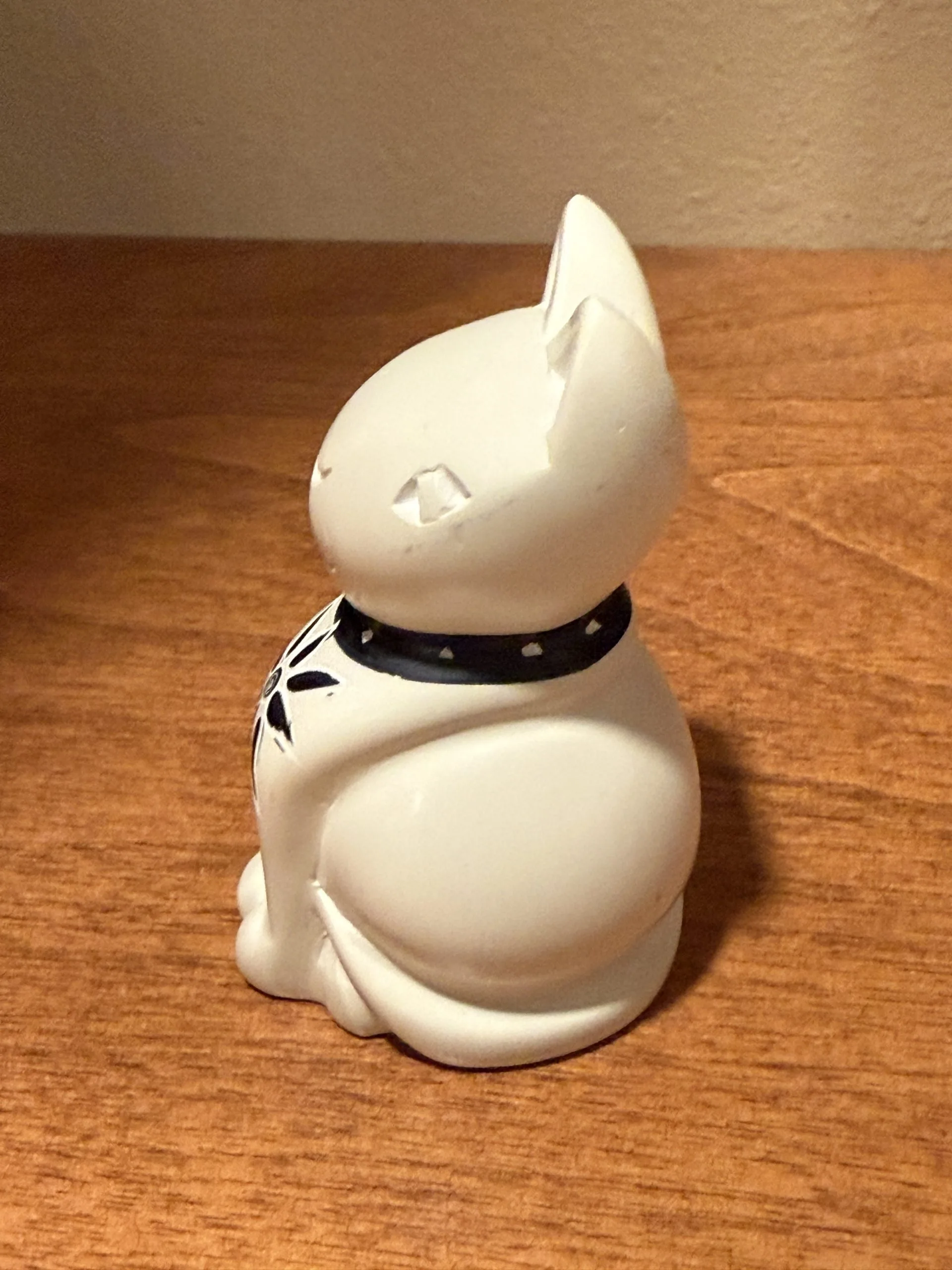 Handcrafted Soapstone Collectable Cat Figurine, Desk and Tabletop Decor - Image 3