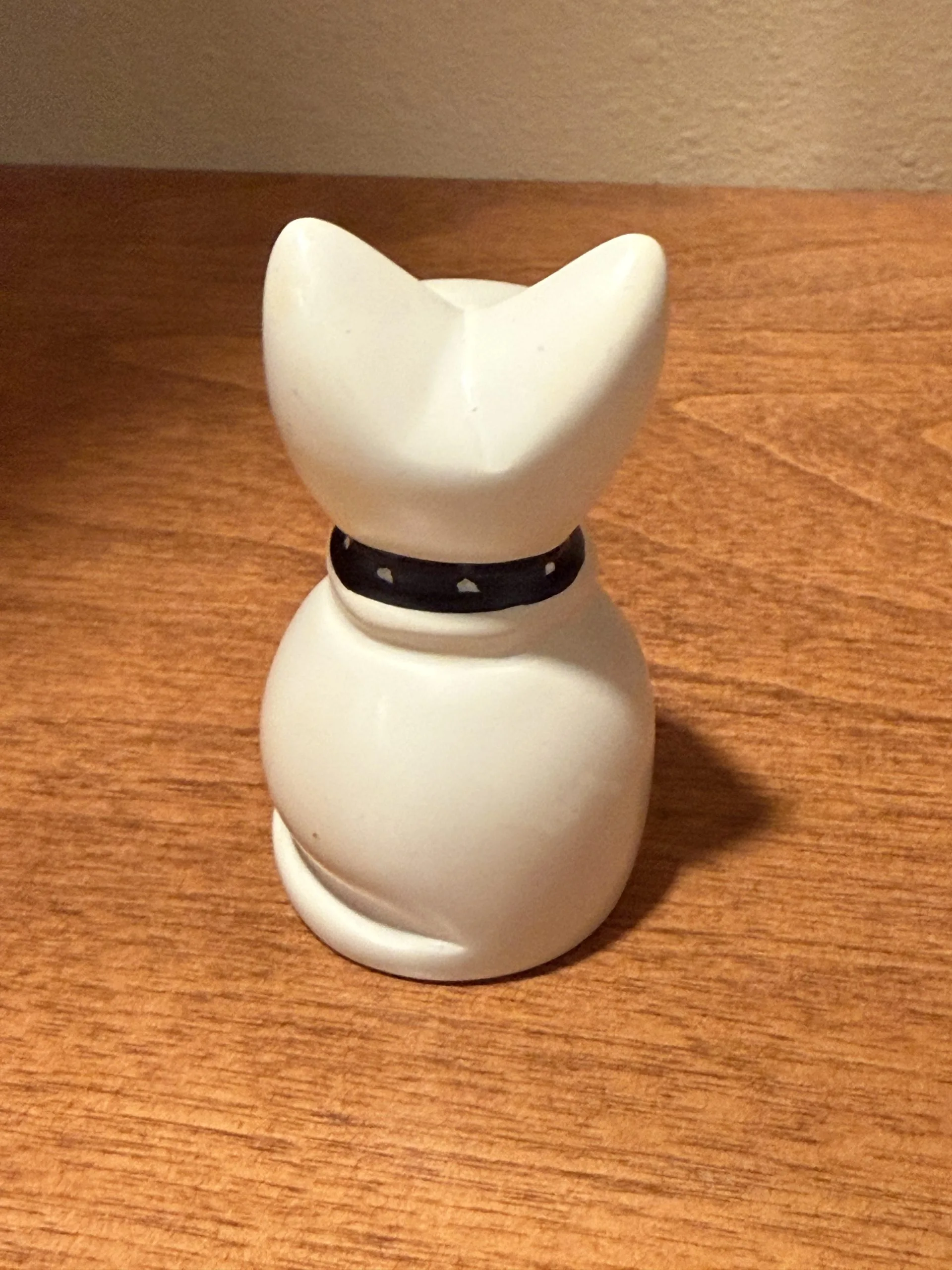 Handcrafted Soapstone Collectable Cat Figurine, Desk and Tabletop Decor - Image 5