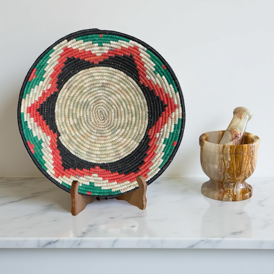 Handwoven Raffia Ugandan Toro African Baskets Bowls in Expanding Kaleidoscope Design - Image 3