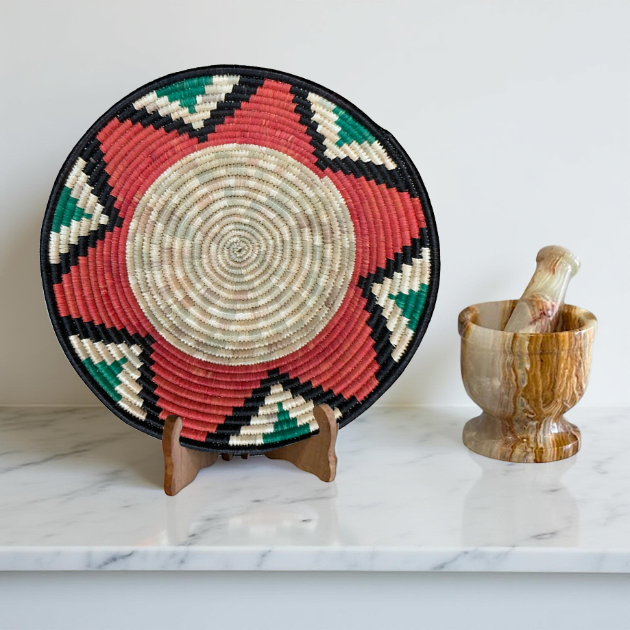 Handwoven Raffia Ugandan Toro African Baskets Bowls in Expanding Kaleidoscope Design - Image 2