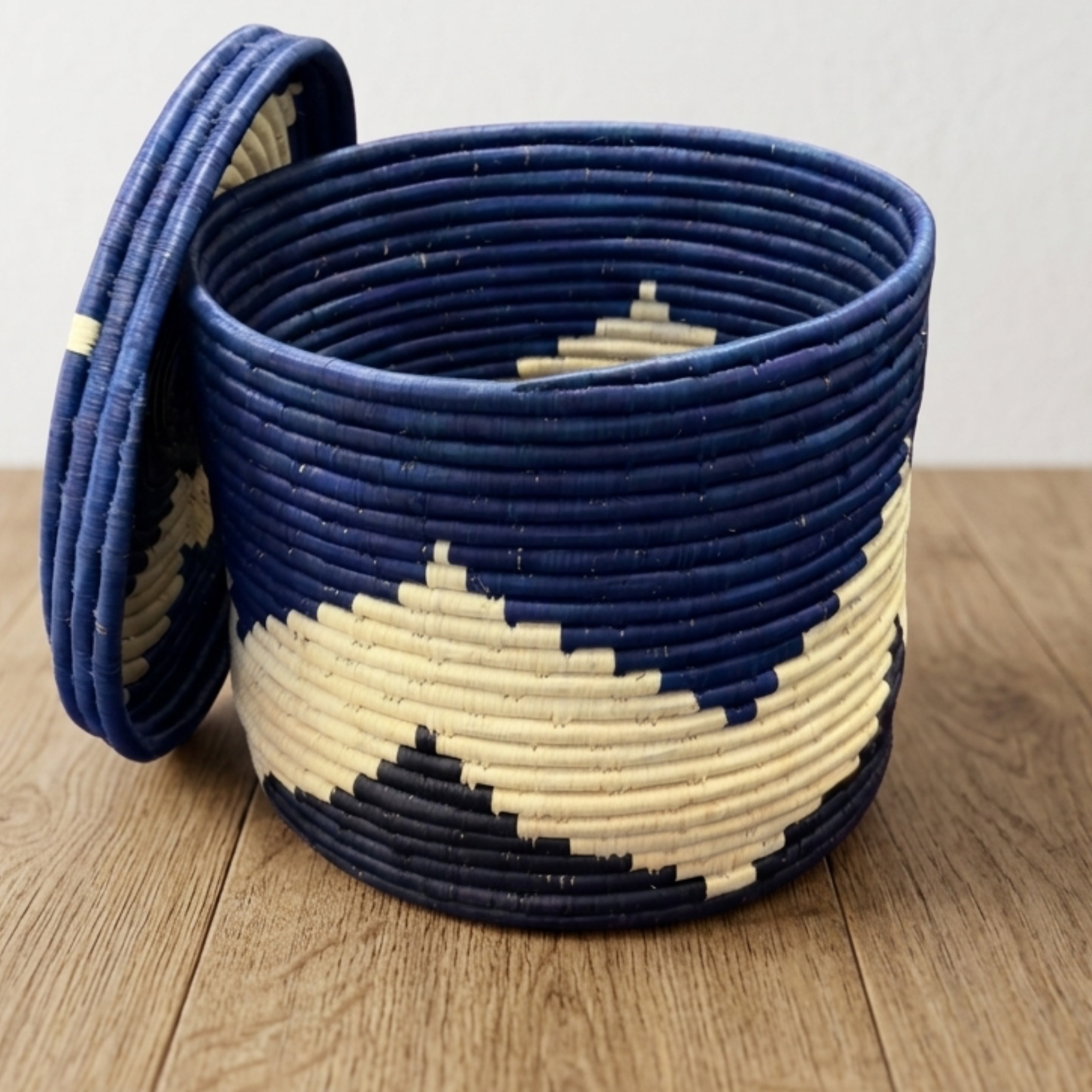 Vintage Handwoven All-Natural Raffia Storage Basket with Lid in Natural, Blue Black - Various Sizes